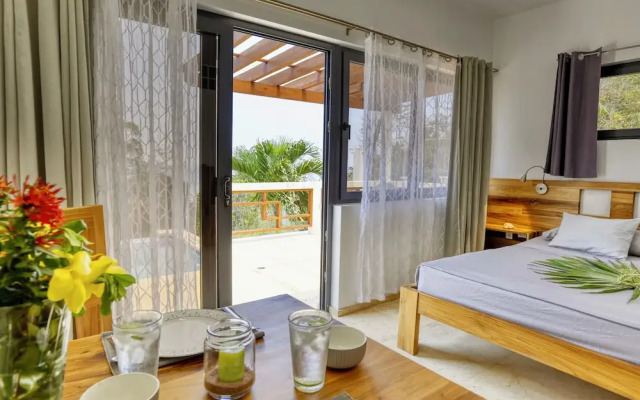 Roatan Infinity Pool & Ocean View