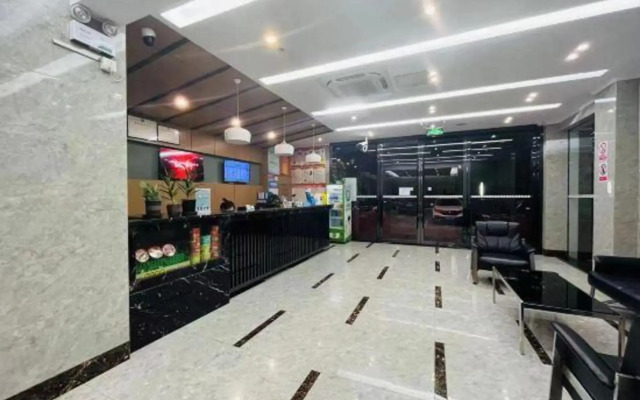 Heng 8 Hotel Chain (Jiaxing Youchegang Swan Lake)