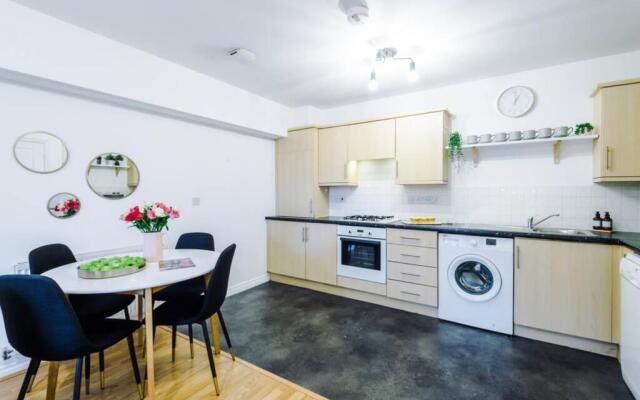 Paladine Place Serviced Apartment Coventry