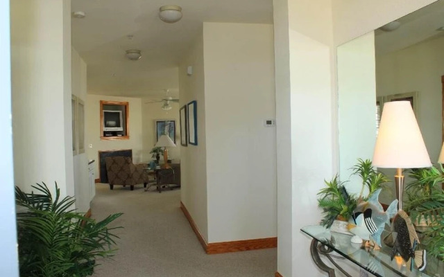 Gulfstream Village 111 3 Br condo by RedAwning