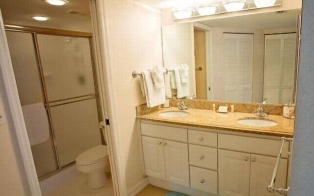 Cozy Condo with Gorgeous View of the Beach and Gulf by RedAwning