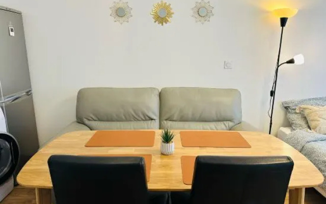 Pairs center 3 beds 2 rooms Family Suite