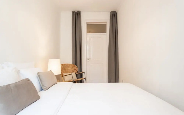 Your Rooms in Lisbon Guesthouse - For Families and Friends