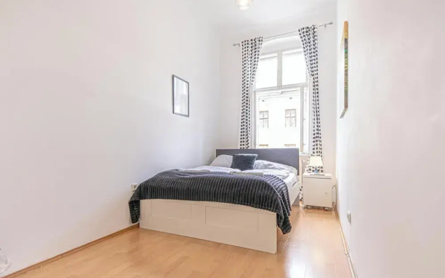 Affordable 3BR Apartment Rathausplatz