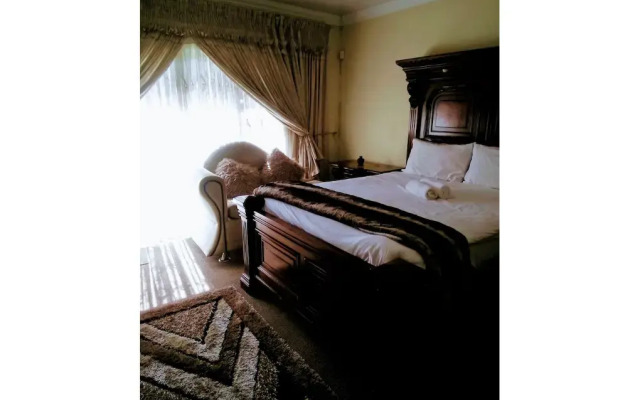 Lekoa Bed and Breakfast and Trading