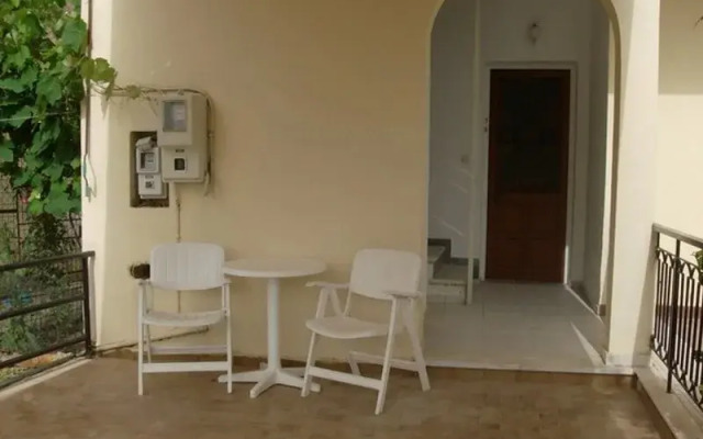Stefanos Apartments