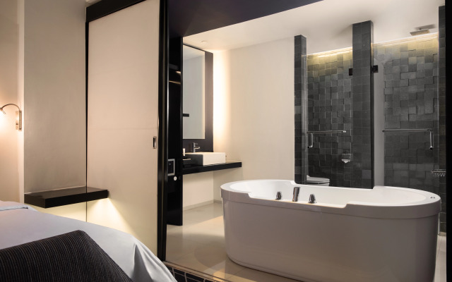 Artotel TS Suites Surabaya