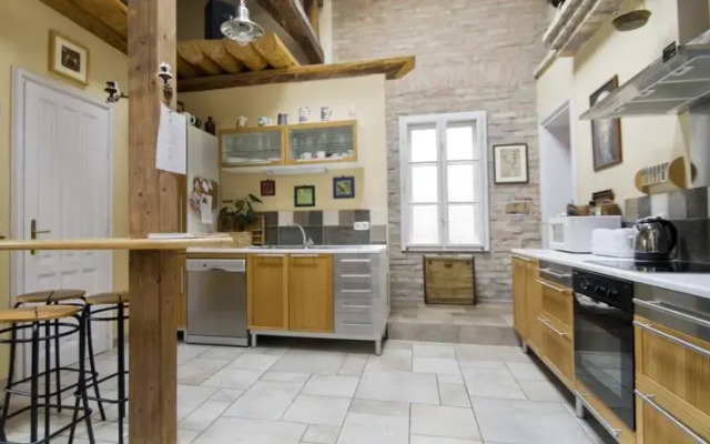 Brick Art Loft