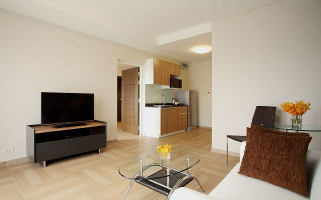 Chiva Bangkok Hotel (SHA Extra Plus)