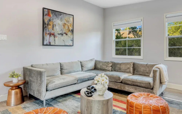 Fulton I by Avantstay Modern Haven in Downtown