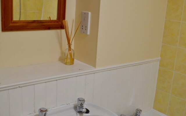 1 Bedroom Flat In Edinburgh