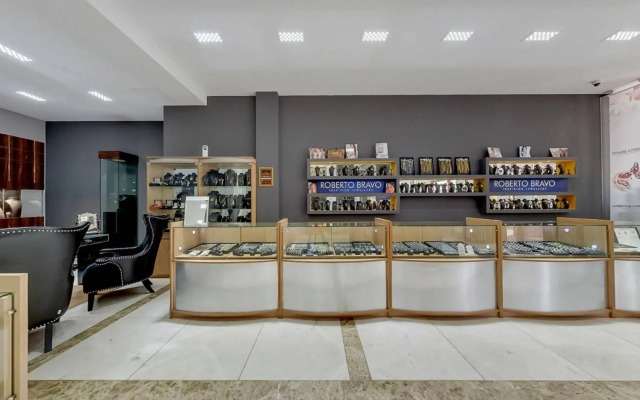 Maria Palace Complex