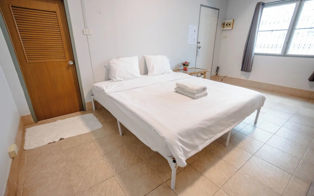 Mitr Inn Hua Hin Beach