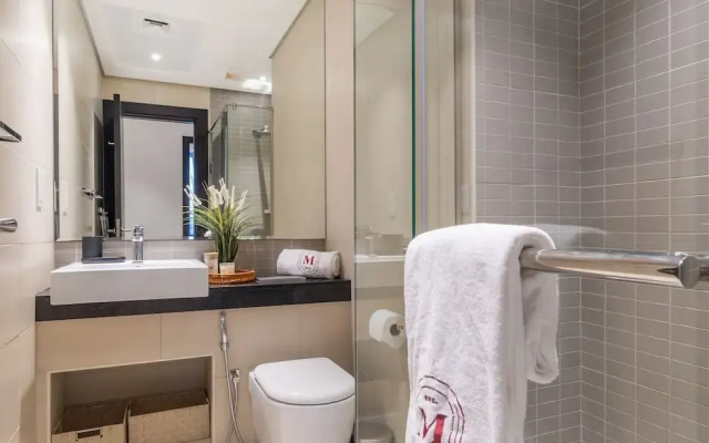 Stylish Marina-front 2BR Near Top Attractions
