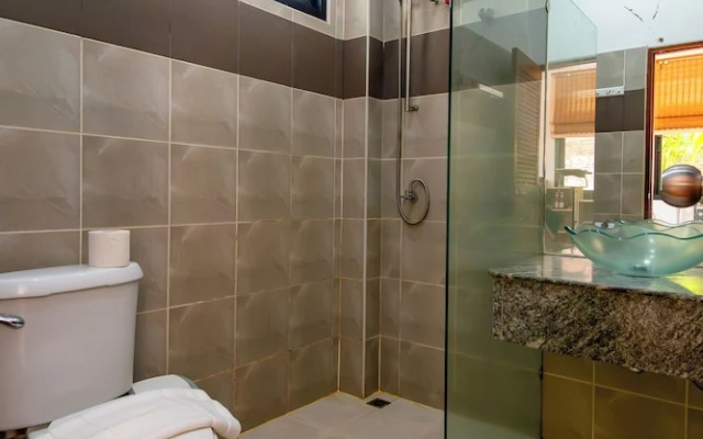 Cozy Pool Villa Outdoor Jacuzzi V197