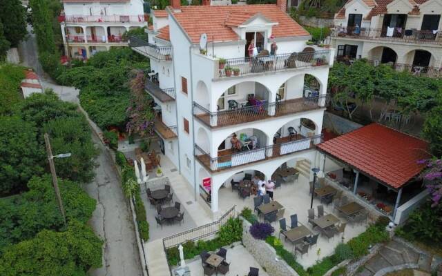 Cozy Double Bed Room With Balcony and Garden View