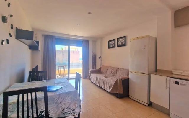 Cozy Apartment by the Sea in Lloret de Mar - Ref A090 Rene Go2llolet