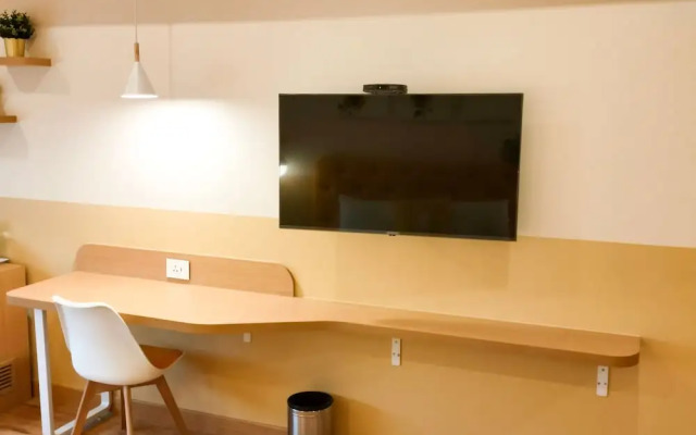 Bloom Hotel - HITEC City