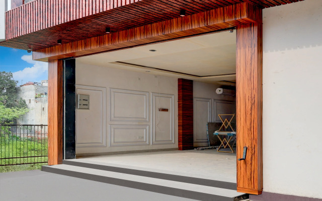 Super Townhouse Sarai Metro Station Formerly Palla