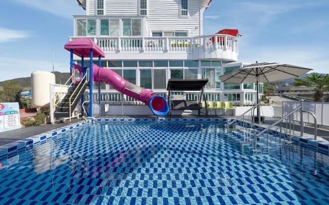 Gyeongju riu Kids Poolvilla