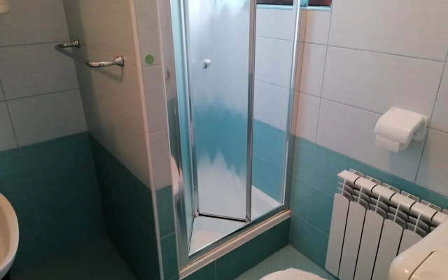 PLITVICE LAKES KONAK Daic