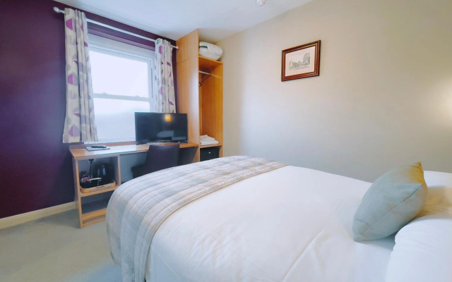 Corner House Hotel