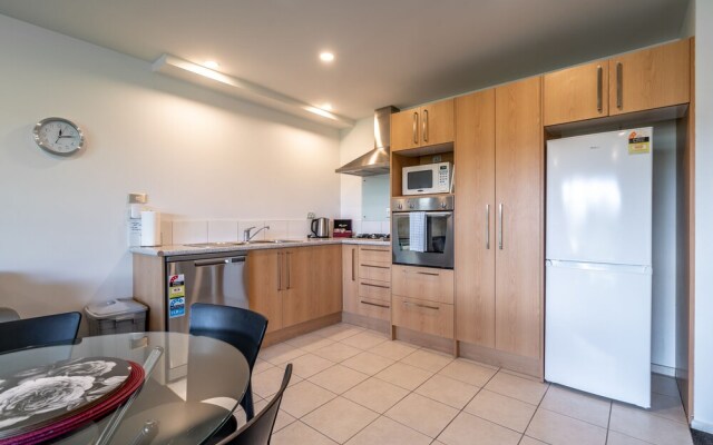 Toodle's Wanaka Luxury with Mountain Views