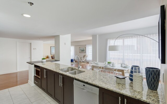 Palais-des-Congrès Furnished Suites by Hometrotting
