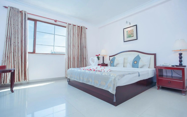 Silver Mounts Hotel