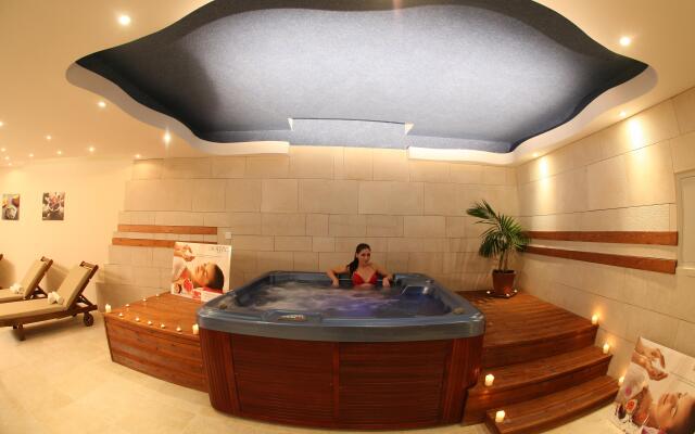 Aphrodite Sands Resort