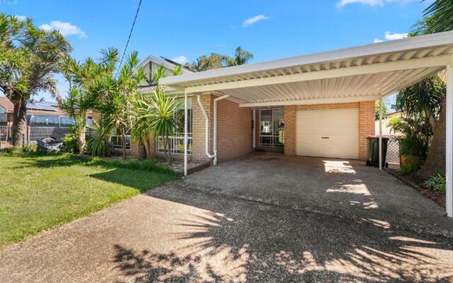 Sandy Point Road 114 Corlette