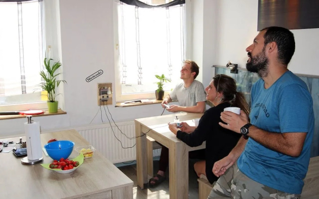 The Penny Pincher Inn - Hostel