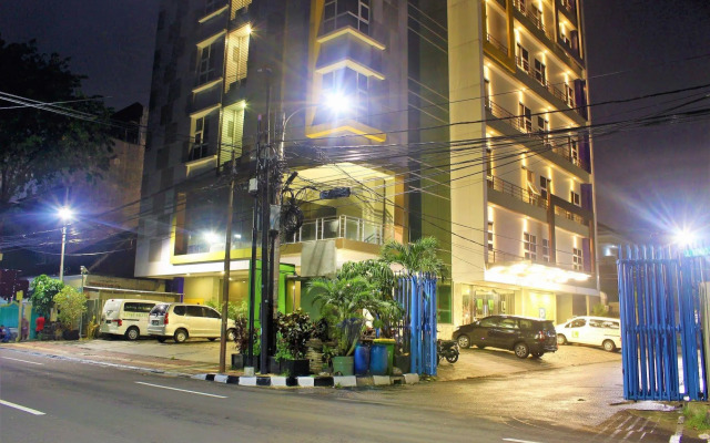ZEN Rooms Cideng Timur Raya