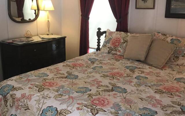 The Inn at Starlight Lake