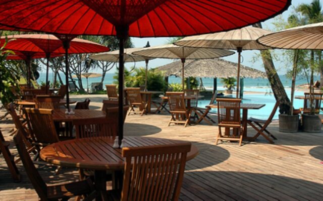 The Palm Beach Resort