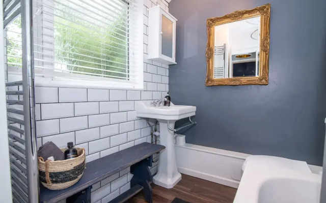 Host Stay Terrace on Canal