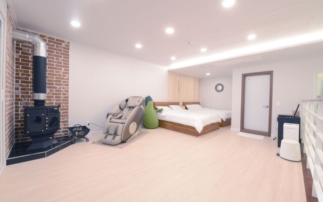 Paju Work Life Balance Pool Villa