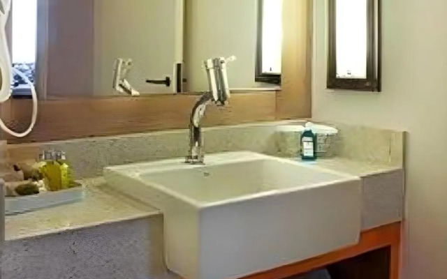 Quality Suites Alphaville