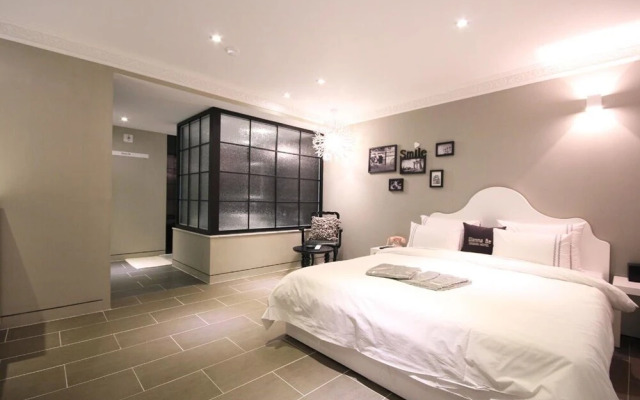 Jeonju Deokjindong Hotel Wannabe