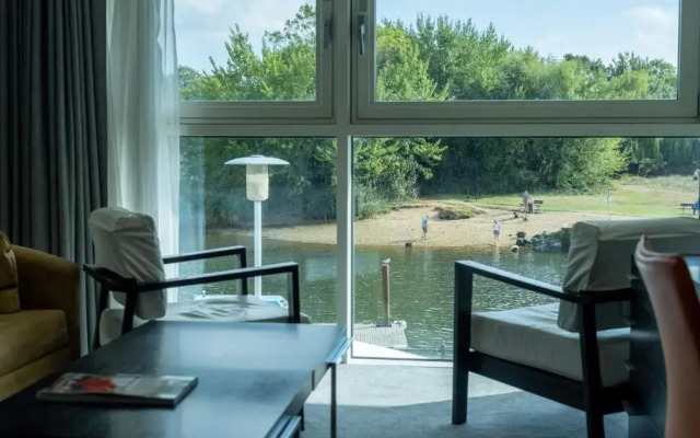 Captain's Club Hotel & Spa