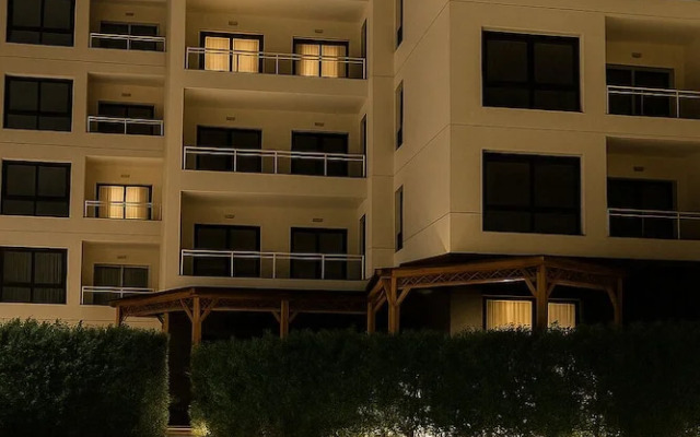 Chic & Spacious Retreat in Porto Said