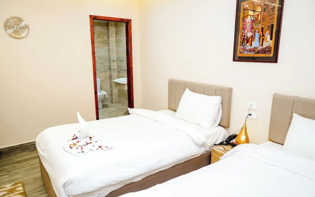 Pyramids Hotel