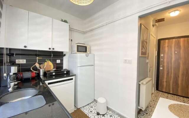 Studio Flat near Taksim Square in Beyoglu