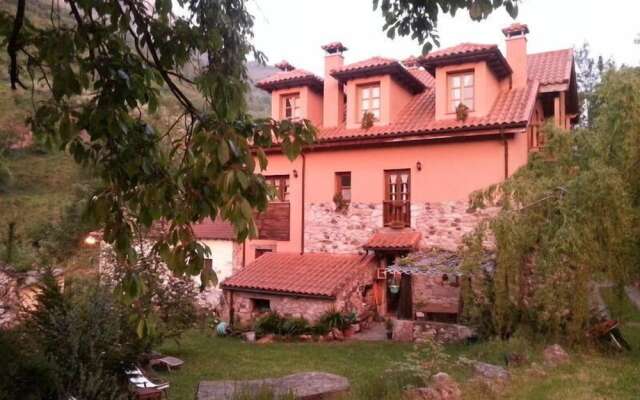 Apartamentos Rurales Buenamadre