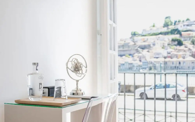 Miragaia Riverside Suites.