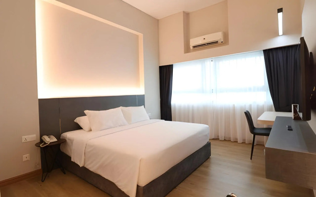 Crown Regency Serviced Suites