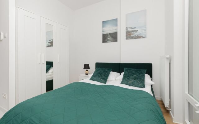 Studio Kasprzaka With Parking by Renters