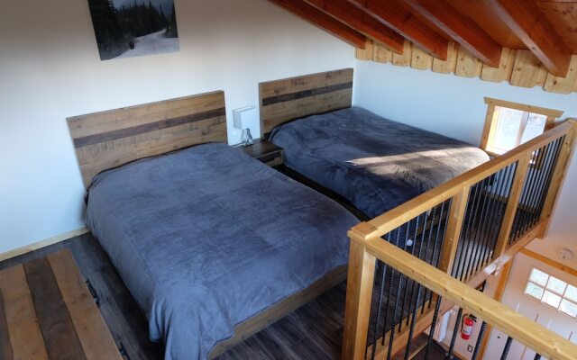 Red Cariboo Apartments