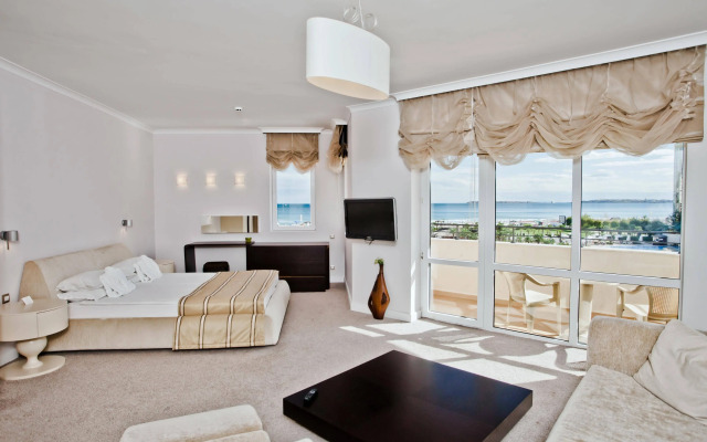 DIT Majestic Beach Resort
