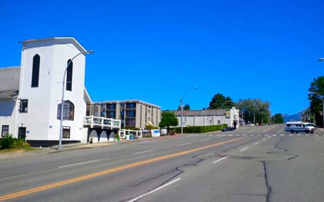 Char's Landing Hostel